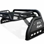 Vista lateral de la barra antivuelco para camioneta toyota hilux vigo del 2005 al 2015 con parrilla off road tipo safari