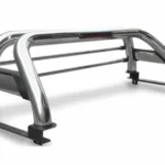 Vista lateral de la barra antivuelco para camioneta toyota hilux revo del 2016 al 2024