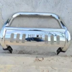Bumper Toyota Hilux Vigo Cromado (2006-2015) imagen frontal con logo