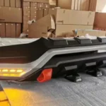 Imagen de defensa para camioneta con luz led para mitsubishi l200 (2019 - 2024) con led encendido