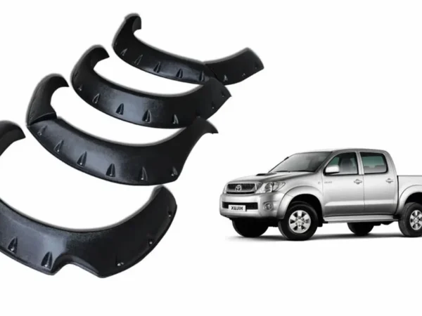 Extensiones Fangueras Militares Hilux Vigo 2012-2015 con camioneta del mismo modelo
