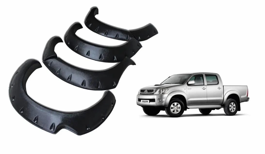 Extensiones Fangueras Militares Hilux Vigo 2012-2015 con camioneta del mismo modelo