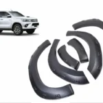 Fangueras para la camioneta toyota hilux revo del 2016 al 2022 con camioneta blanca