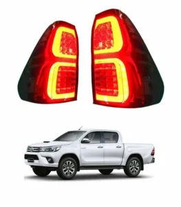 Focos Traseros Toyota Hilux Revo Led Black (2017-2019) en camioneta del mismo modelo