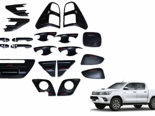 Kit de Biseles Decorativos Toyota Hilux Revo (2016-2019) Black Edition con camioneta del mismo modelo