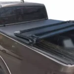 Tapa plegable trifold para chevrolet dmax del 2006 al 2015 instalada en camioneta