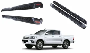 Vista principal de la pisaderas TRD para la camioneta toyota hilux revo del 2016 al 2022